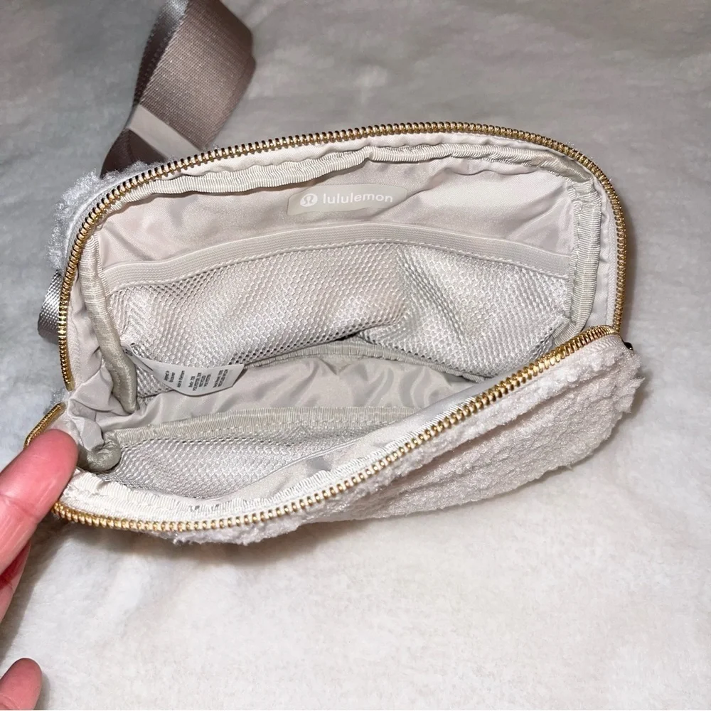 Lululemon Everywhere Fleece Belt Bag with Gold Hardware